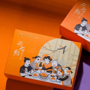 媽祖聯名款方茲滴雞精包裝外觀，特色橘與霧面消光保護膜的天地蓋盒