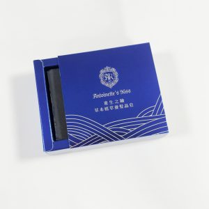銀箔紙印刷抽屜盒，抽拉式結構搭配單色藍包裝設計
